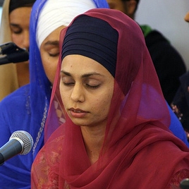 Akhand Keertan by Bibi Amrit Kaur